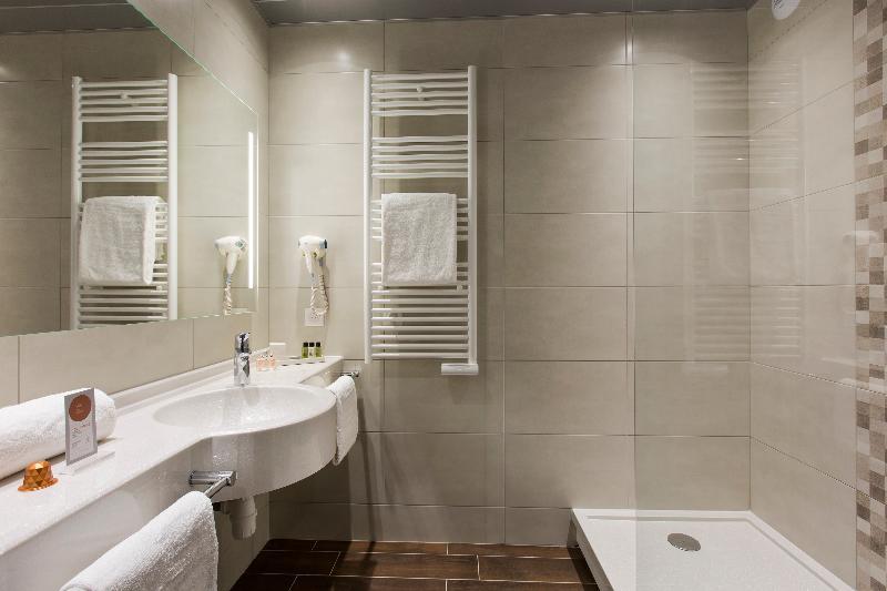 Roi Soleil Prestige Strasbourg Hotel Шилтигхайм Екстериор снимка
